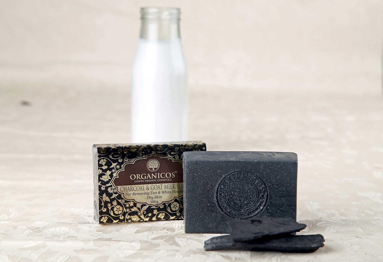 Picture of Organicos Charcoal + Goat Milk 